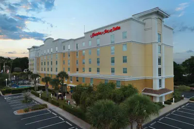 Photo 2 - Hampton Inn & Suites Orlando-North/Altamonte Springs