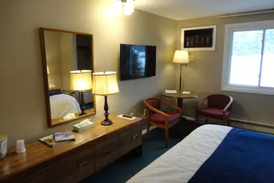Photo 5 - Eastern Inn & Suites