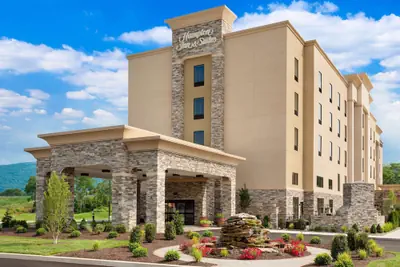 Photo 2 - Hampton Inn & Suites Williamsport-Faxon Exit
