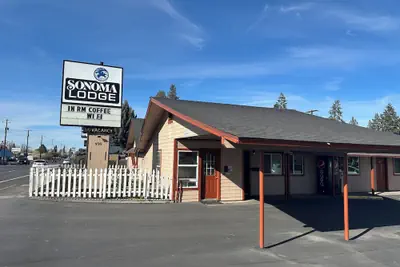 Photo 2 - Sonoma Lodge