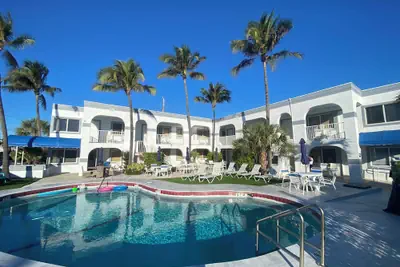 Photo 2 - Coral Key Inn