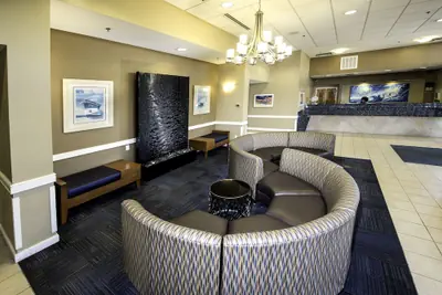 Photo 3 - Ramada Plaza by Wyndham Virginia Beach Oceanfront