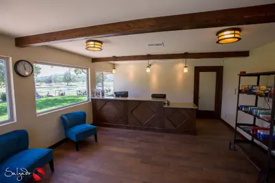 Photo 5 - Carlton Oaks Lodge, an Ascend Collection Hotel