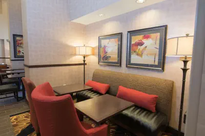 Photo 5 - Hampton Inn & Suites Bismarck Northwest