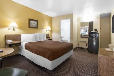 Photo 4 - Town House Motel – Historic Old Town Eureka