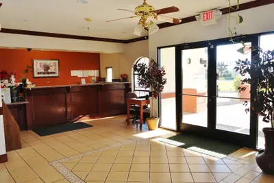Photo 4 - Americas Best Value Inn Brownsville
