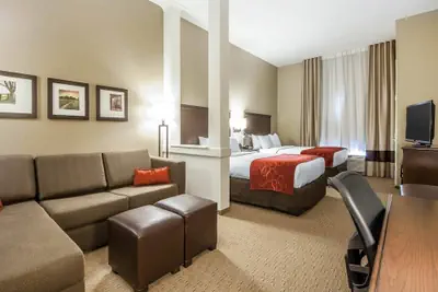 Photo 2 - Comfort Suites Marietta - Parkersburg