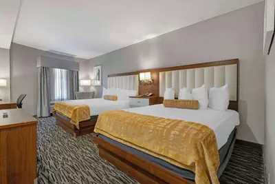 Photo 5 - Best Western on the Avenue