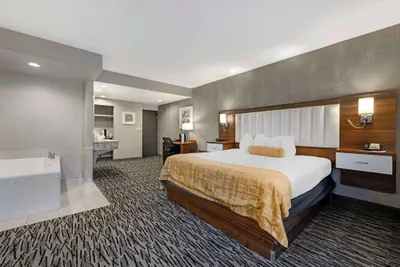 Photo 4 - Best Western on the Avenue