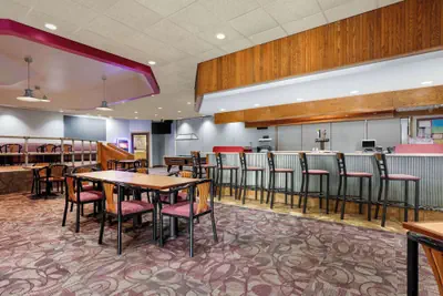 Photo 2 - Ramada by Wyndham Alpena