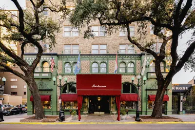 Photo 2 - The Pontchartrain Hotel