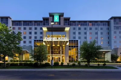 Photo 2 - Embassy Suites Newark Airport