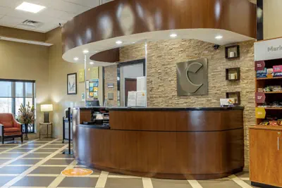 Photo 4 - Comfort Suites Batesville