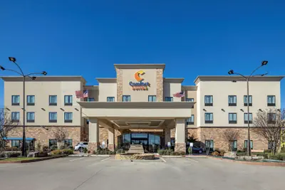 Photo 2 - Comfort Suites Batesville