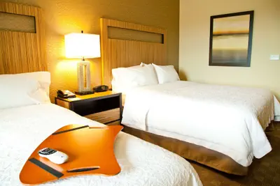 Photo 4 - Hampton Inn & Suites Salinas