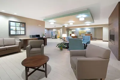 Photo 4 - La Quinta Inn & Suites by Wyndham Bellingham