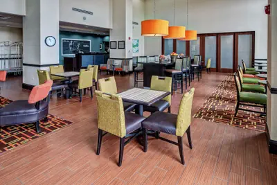 Photo 4 - Hampton Inn & Suites Clarksville