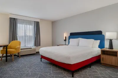 Photo 3 - Hampton Inn Detroit/Southgate