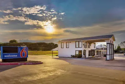 Photo 2 - Motel 6 Bryan, TX - College Station