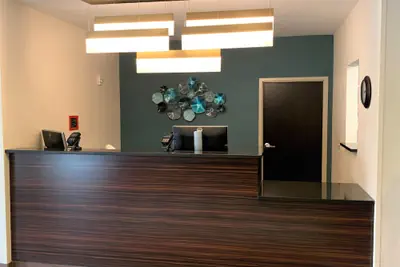 Photo 4 - SureStay by Best Western Cambridge