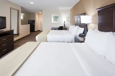 Photo 3 - Holiday Inn Express & Suites Willmar by IHG