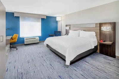 Photo 5 - Holiday Inn Express & Suites Colorado Springs First & Main by IHG
