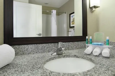 Photo 3 - Holiday Inn Express & Suites Colorado Springs First & Main by IHG