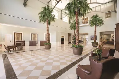 Photo 5 - Embassy Suites by Hilton Savannah Historic District
