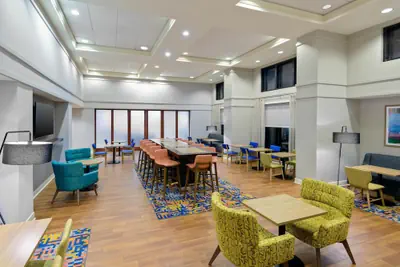Photo 4 - Hampton Inn & Suites Pensacola/Gulf Breeze