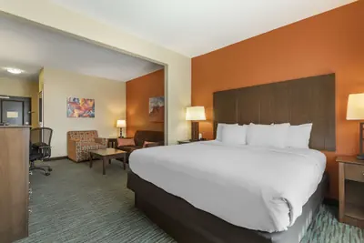 Photo 2 - Best Western Plus Longhorn Inn & Suites