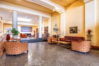 Photo 2 - Murray Hotel