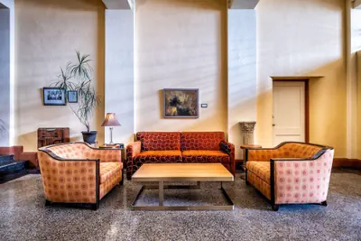 Photo 5 - Murray Hotel
