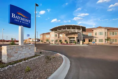 Photo 2 - Baymont by Wyndham Hobbs