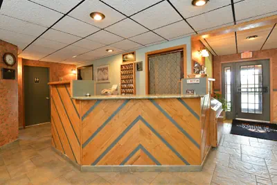 Photo 2 - Rocker Inn