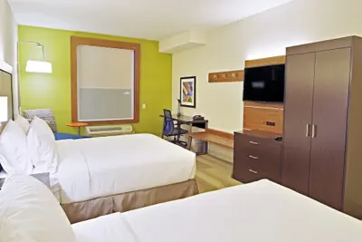 Photo 5 - Holiday Inn Express Hotel & Suites Phoenix North Scottsdale by IHG