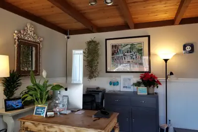 Photo 4 - Pleasant Inn