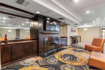 Photo 4 - Red Lion Hotel Charlotte