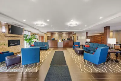 Photo 5 - Comfort Inn & Suites