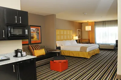 Photo 5 - Holiday Inn Express Covington-Madisonville by IHG