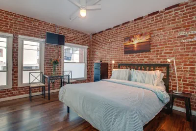 Photo 4 - Venice Breeze Suites