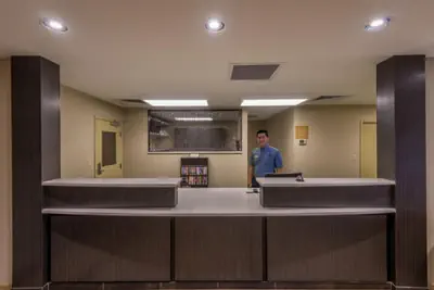 Photo 3 - Candlewood Suites Midwest City by IHG