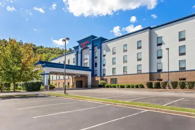 Photo 2 - Hampton Inn Huntington University Area