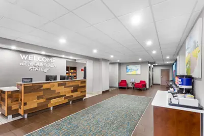 Photo 3 - Hampton Inn Huntington University Area