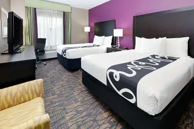 Photo 5 - La Quinta Inn & Suites by Wyndham Jourdanton - Pleasanton