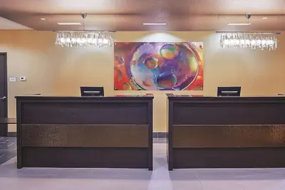 Photo 3 - La Quinta Inn & Suites by Wyndham Jourdanton - Pleasanton