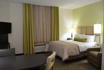 Photo 3 - Candlewood Suites Greenville by IHG