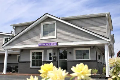 Photo 2 - HavenPointe Inn & Suites