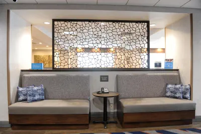 Photo 3 - Hampton Inn Crystal River, FL