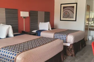 Photo 4 - Americas Best Value Inn Vandalia