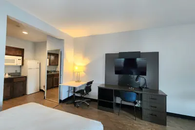 Photo 2 - Days Inn & Suites by Wyndham Gonzales TX